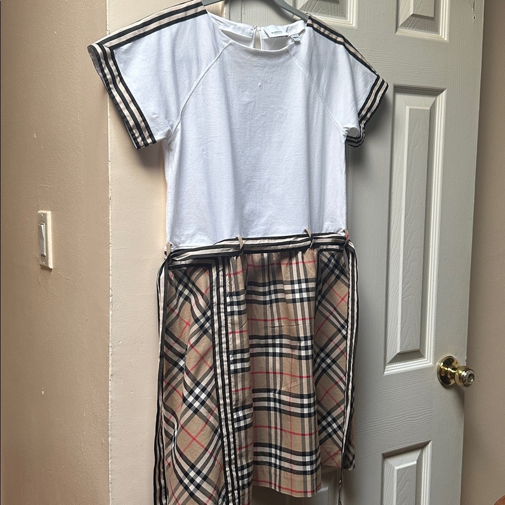 Burberry White Top